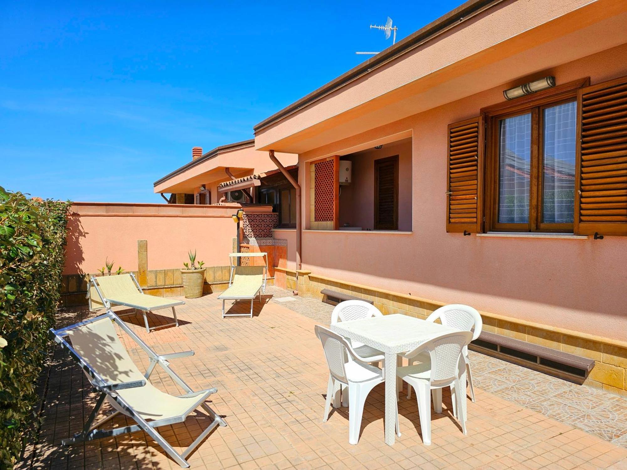 Costa Mediterranea Holiday Homes カンポフェリーチェ・ディ・ロッチェッラ 部屋 写真