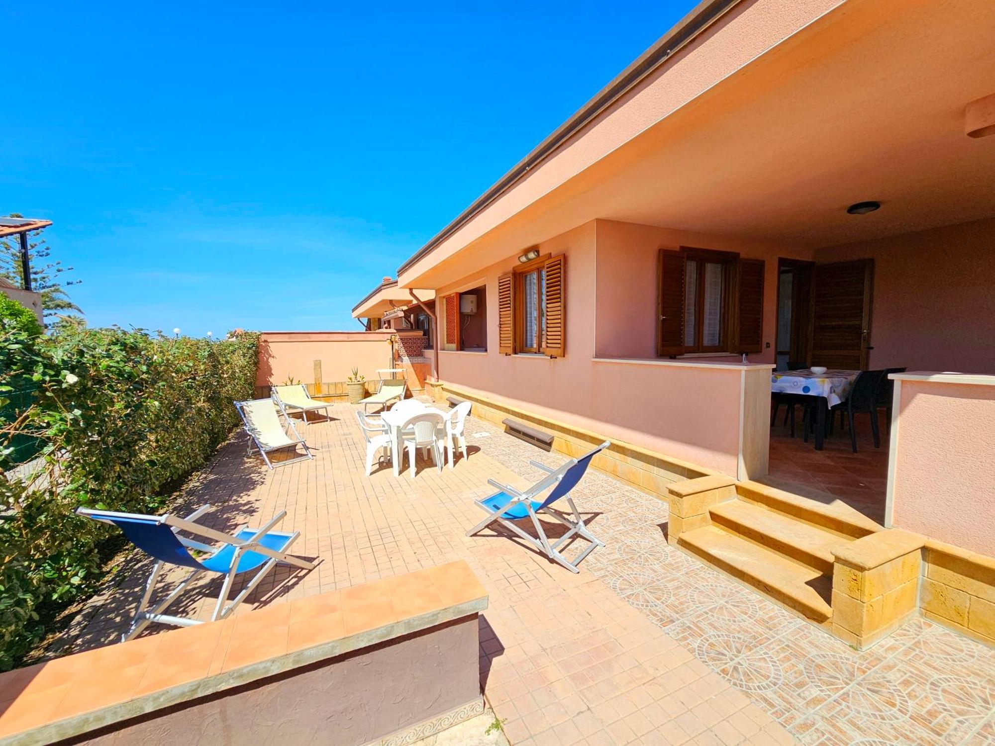 Costa Mediterranea Holiday Homes カンポフェリーチェ・ディ・ロッチェッラ エクステリア 写真