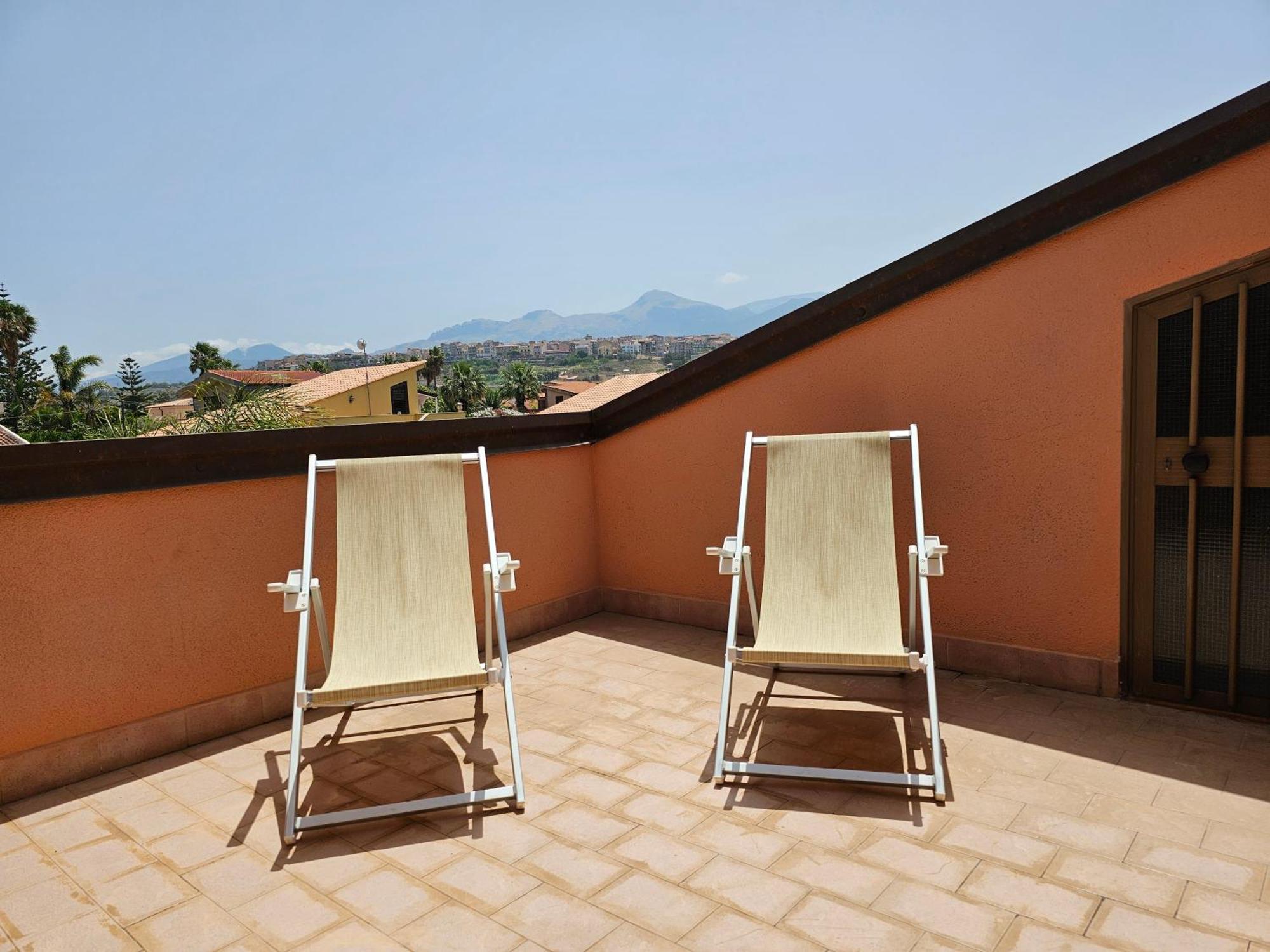 Costa Mediterranea Holiday Homes カンポフェリーチェ・ディ・ロッチェッラ 部屋 写真